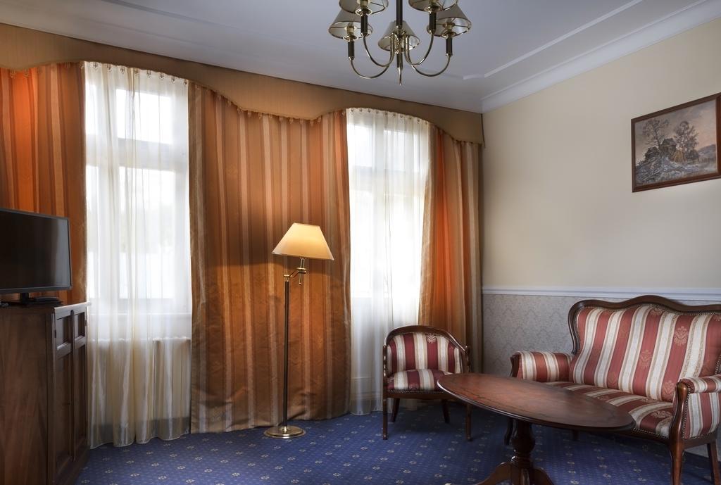 Hotel Ostende Karlovy Vary Bagian luar foto