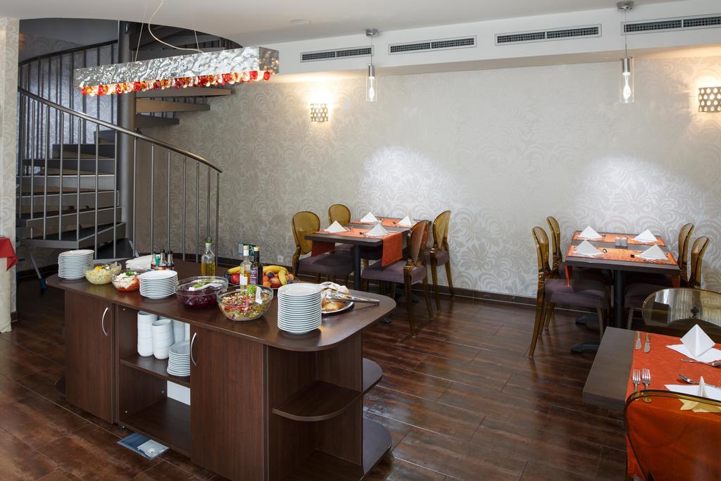 Hotel Ostende Karlovy Vary Bagian luar foto